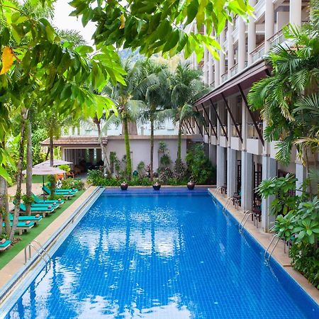 Thanthip Beach Resort Patong Ngoại thất bức ảnh