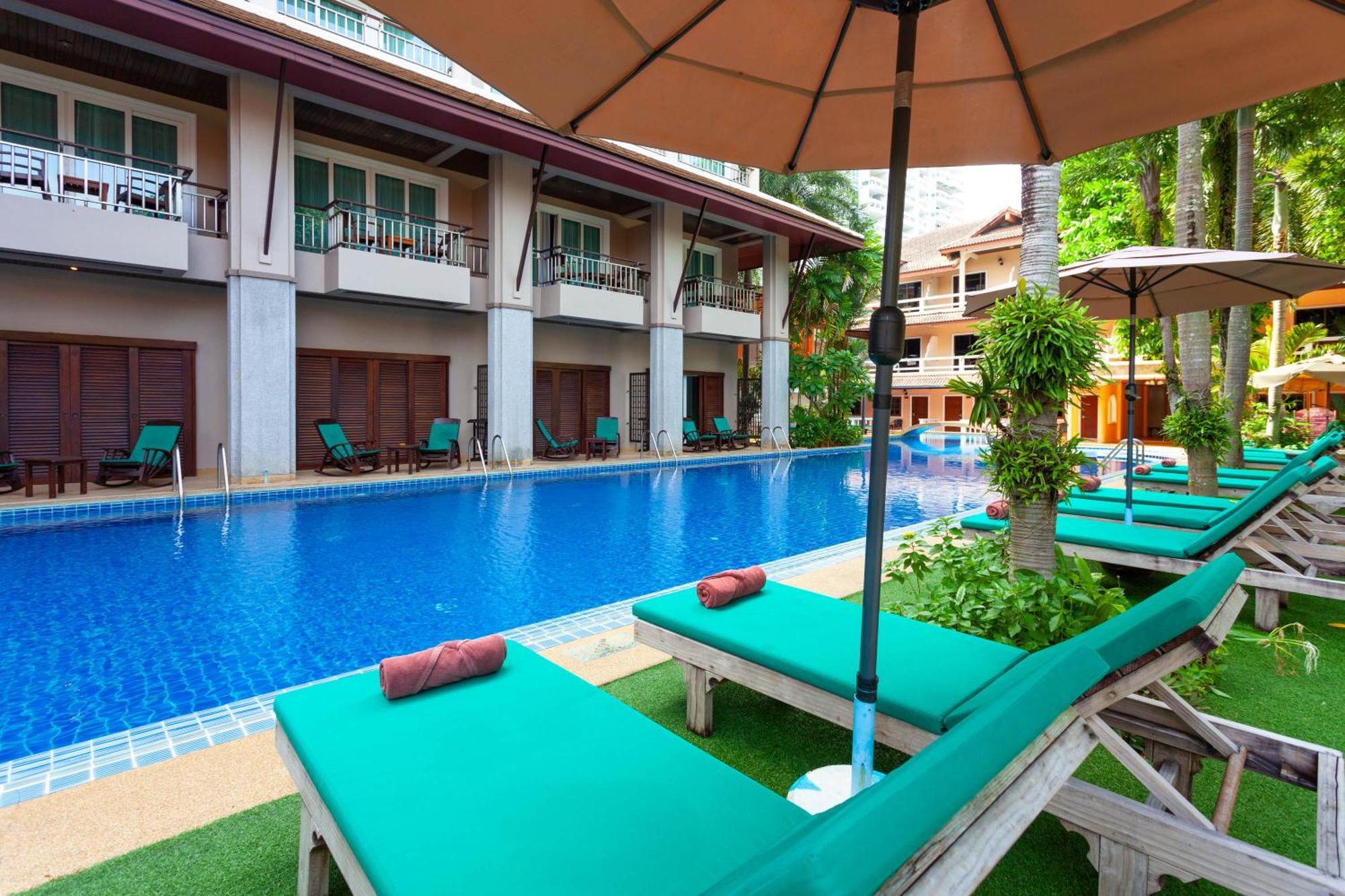 Thanthip Beach Resort Patong Ngoại thất bức ảnh