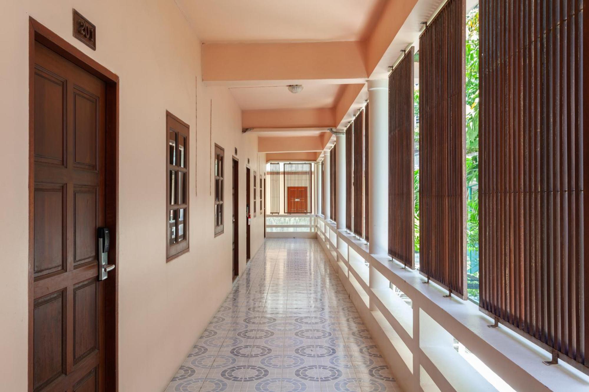 Thanthip Beach Resort Patong Ngoại thất bức ảnh